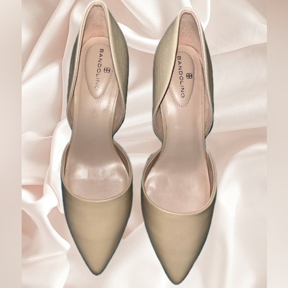 Bandolino Grenow Nude Almond Toe Pumps - Picture 11 of 11